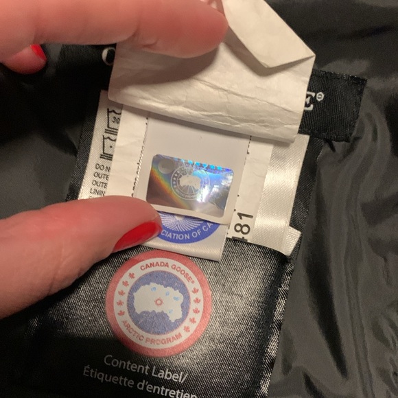 COPY - Canada goose light puffer - Picture 7 of 8